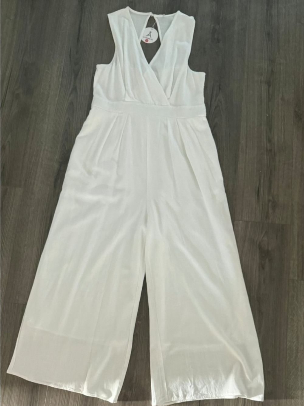 Women's White Sleeveless V-Neck Wide-Leg Jumpsuit